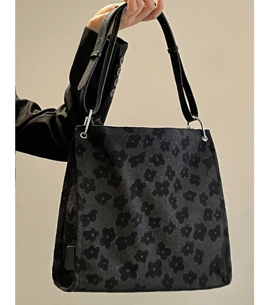 Elegant Women’s Canvas Tote - High Capacity